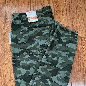 Old Navy Camo Jenas